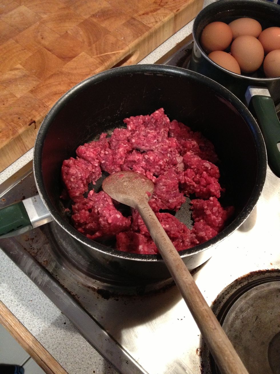 Put mince meat in pan to cook first