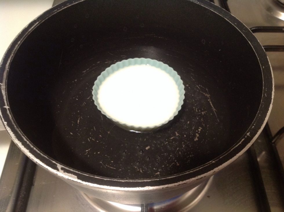 ...put molds for 10 second into a bowl of warm water..