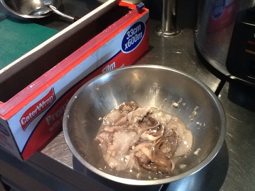Put octopus in the bowl and mix it