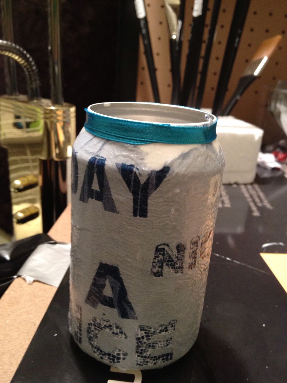 Put on some decoration. I had some bad luck with my napkin, so im covering it up with som decoration.