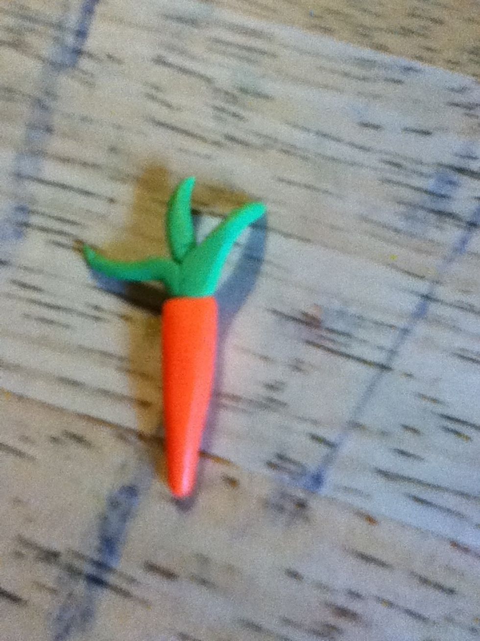 Put on top of carrot shape.