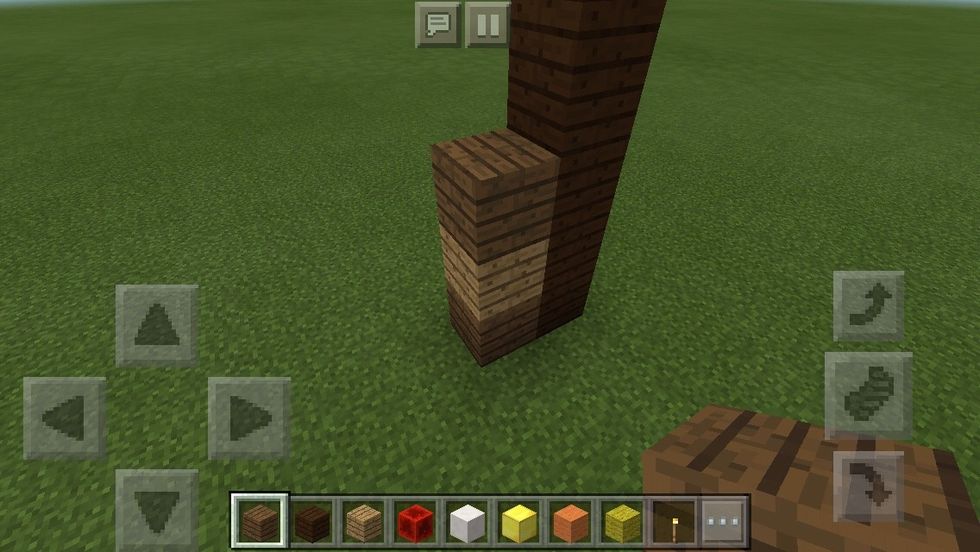 Put one of Spruce Wood Plank on top.