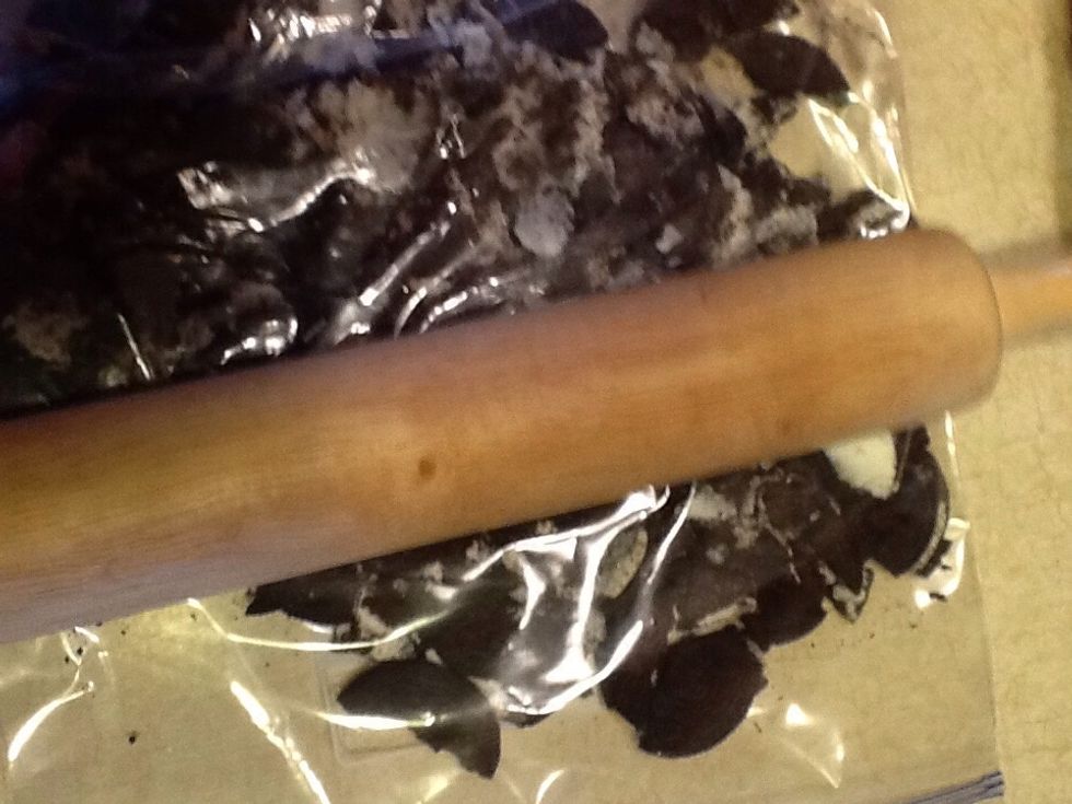 Put Oreos in a Baggie & CRUSH them!\ud83c\udf6b