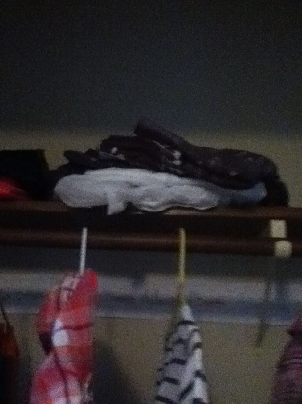 Put others things on shelves!