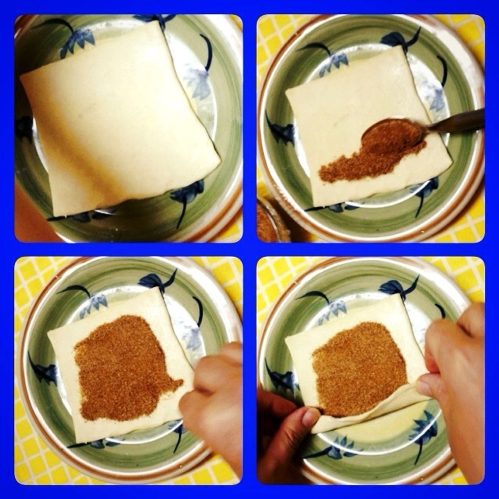 Put Puff pastries then put 1 teaspoon of the mix.