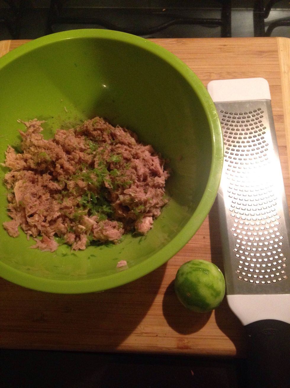 Put salt and pepper (about half tablespoon of each) then peel only the green part of the lime, then use the lime juice in the tuna