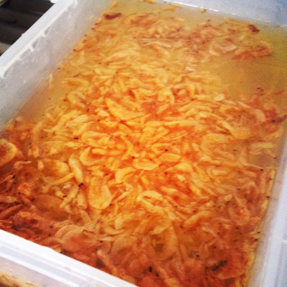 Put some tiny shrimps in hot water to get them soft and clean for 5mins. Then take them out.