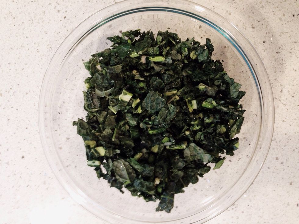 Put that green healthy goodness in the bowl of your choice. Keep in mind the final result will be double in size.