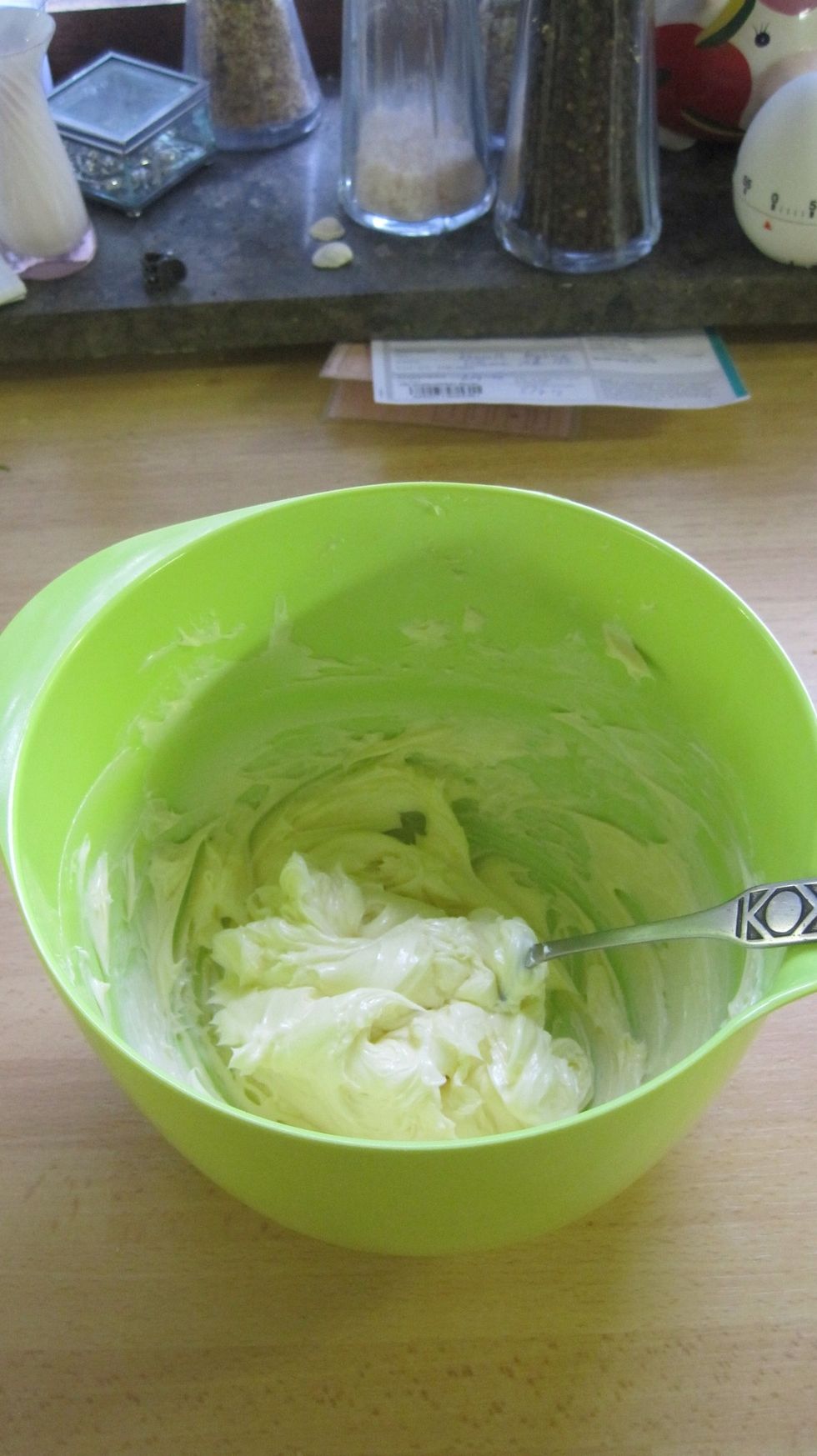 Put the butter in a bowl and add vanilla extract. Stir until the butter turns into a creme. Add more vanilla to your liking. Let it sit in the fridge overnight.
