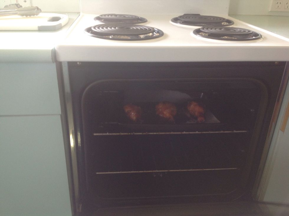 Put the chicken drumsticks in the oven.