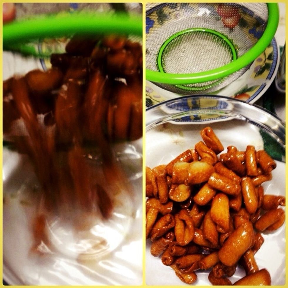 Put the dough in a clean bowl and offer.