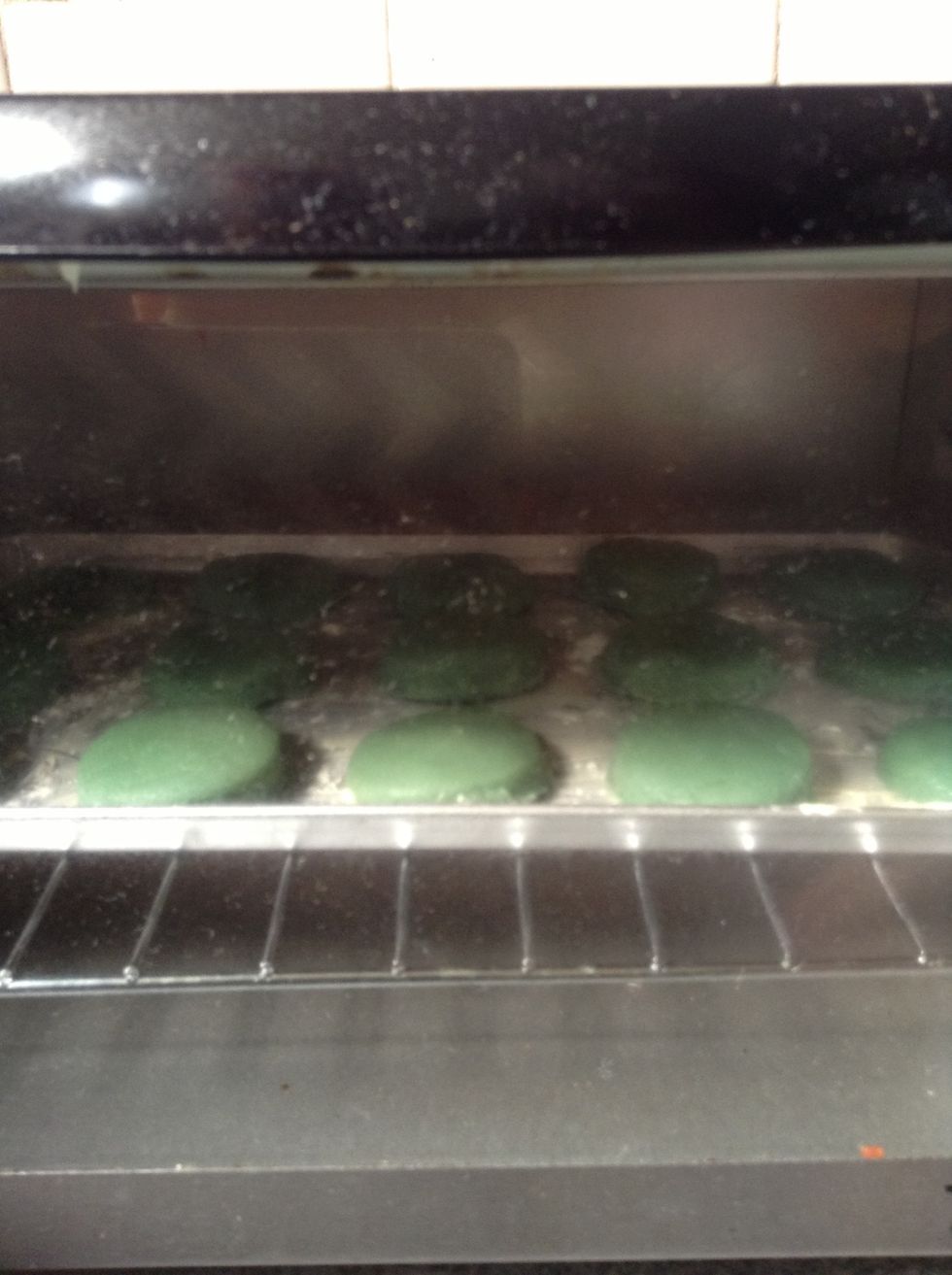 Put the dough inside for 10 or 15 minutes