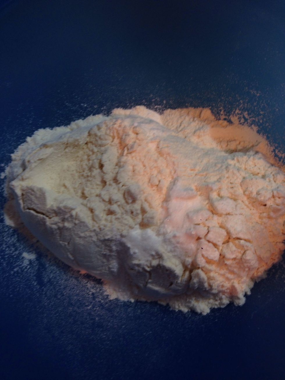 Put the flour, salt, and yeast in a bowl and mix them well.