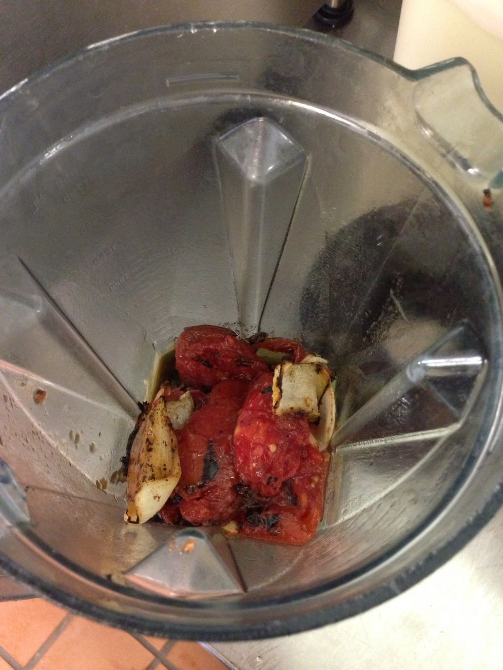 Put the ingredients in the blender and add the garlic (if you want to roast the garlic it will give it a better taste)