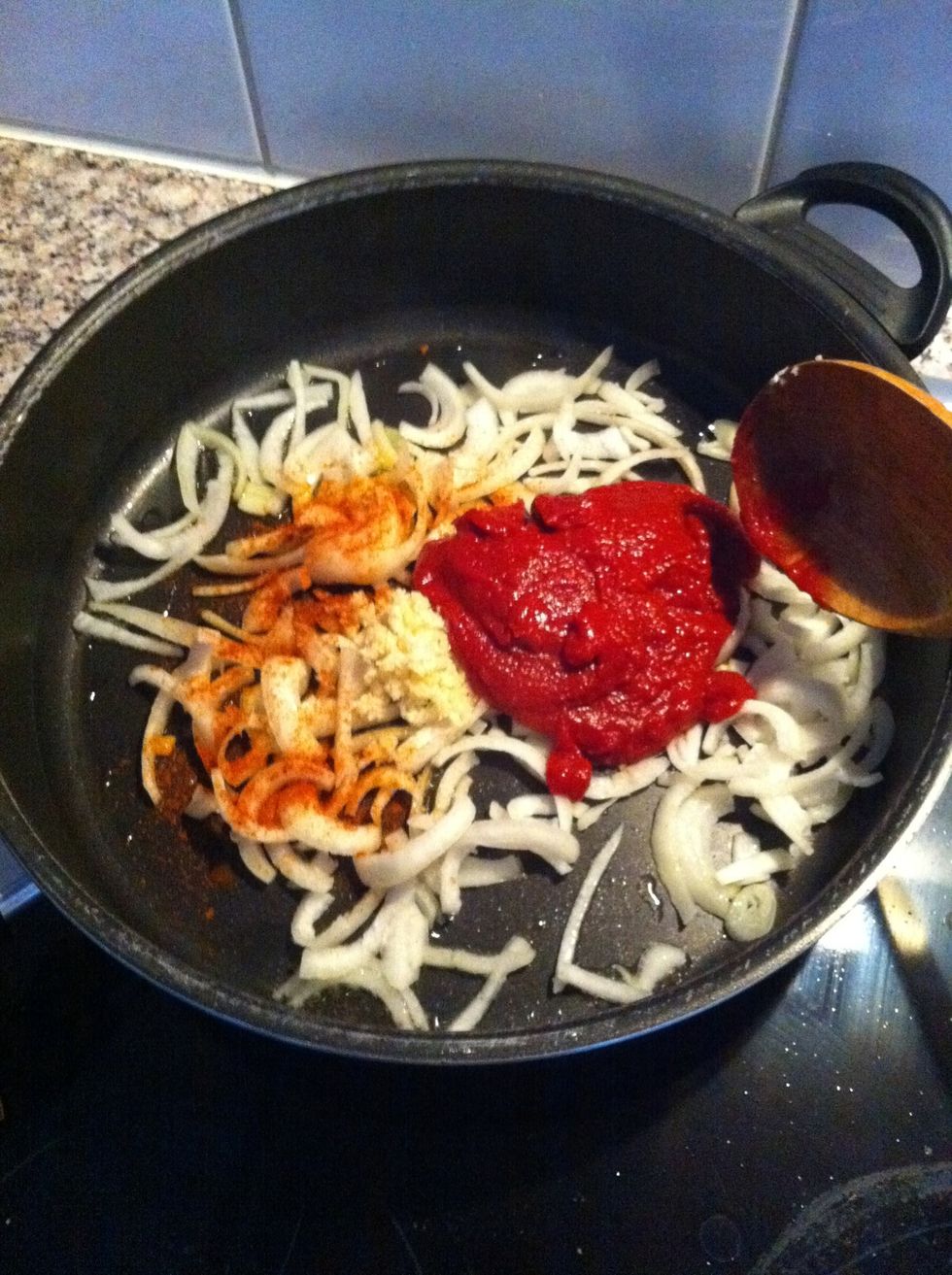 Put the ingredients of the first step into the pan.