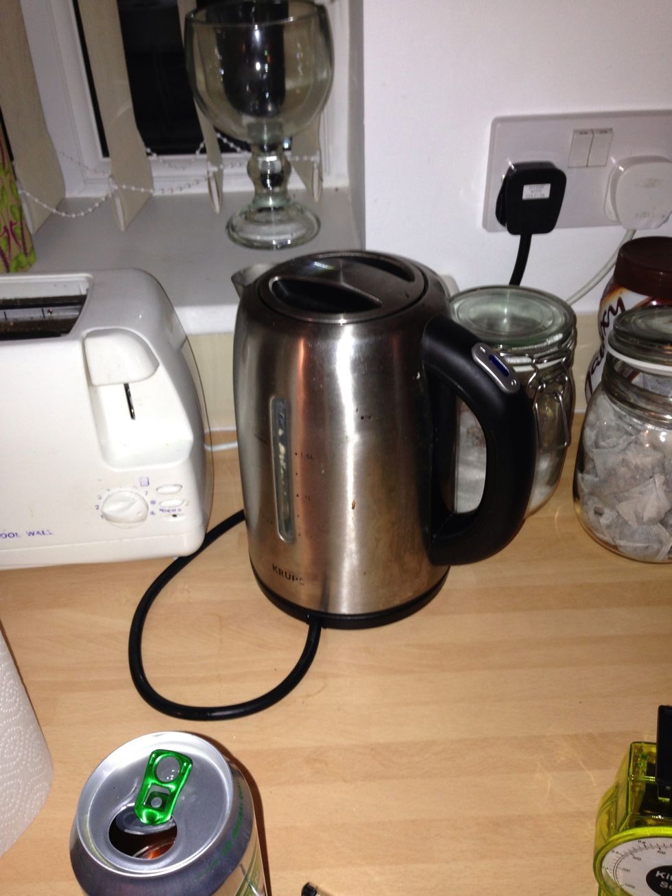 Put the kettle on and arrange the buns in the steamer