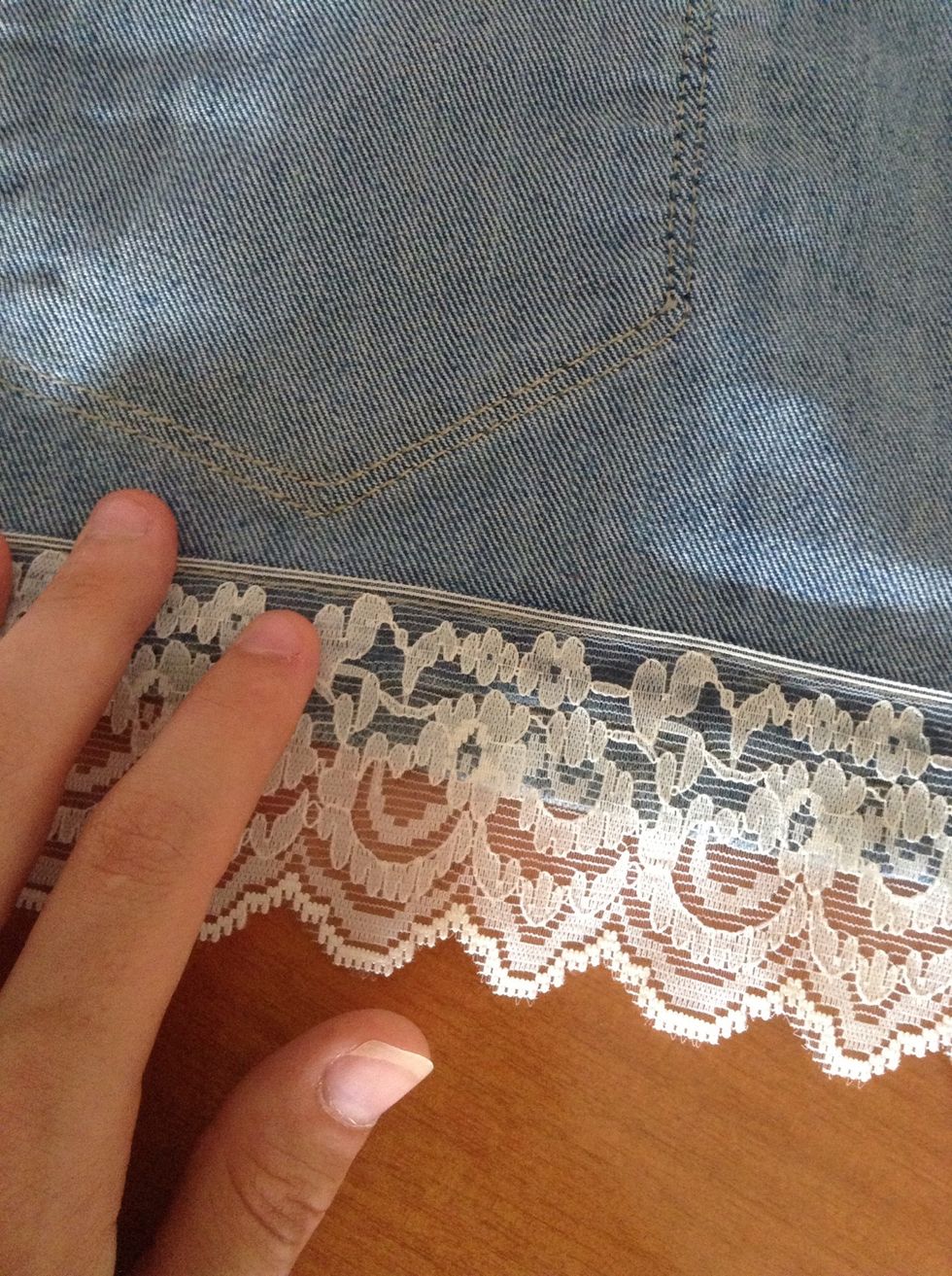 Put the lace strip for all around the hem