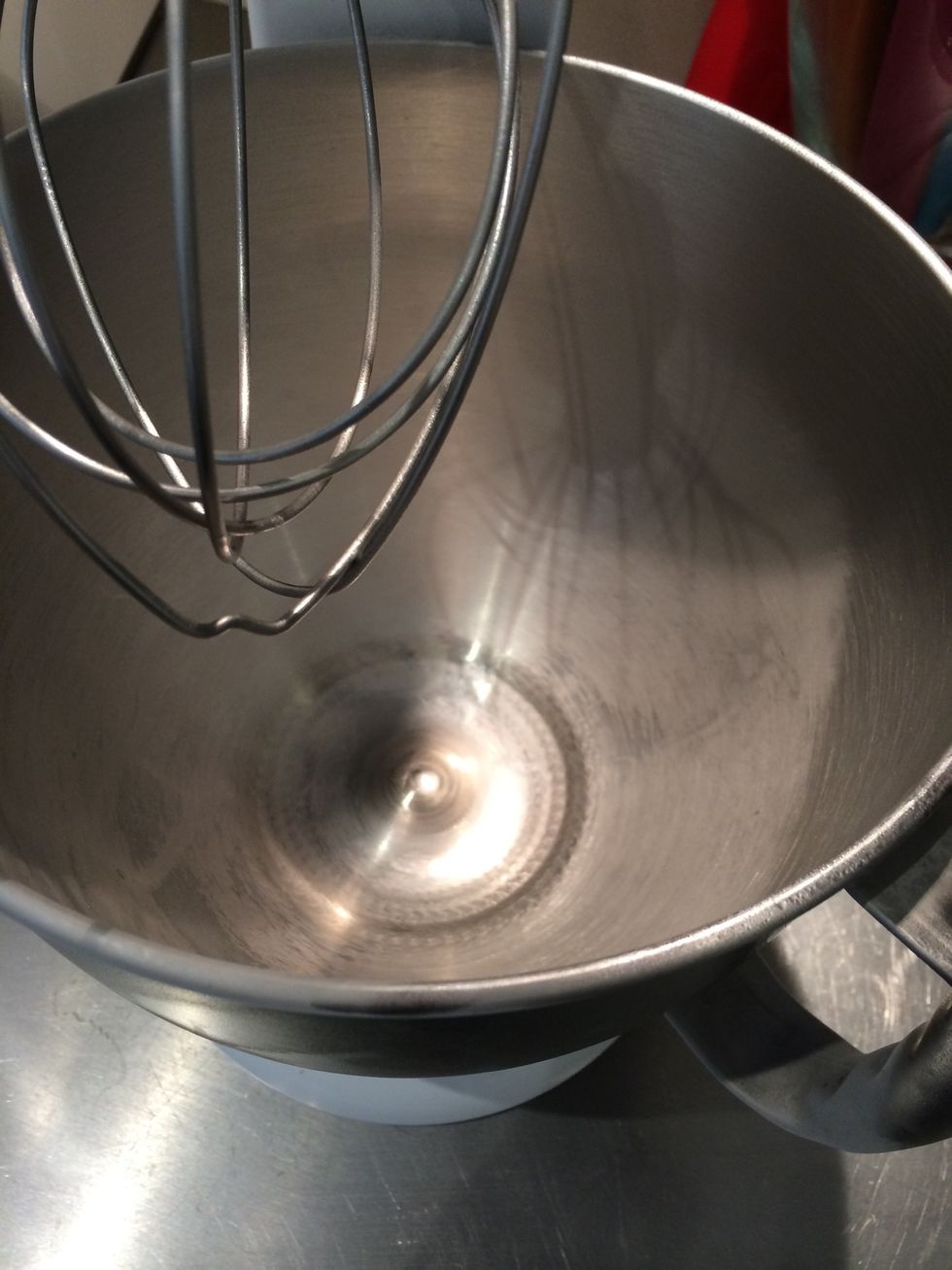 Put the machine bowl and the wire whisk in the freezer. Also the cream and the mascarpone