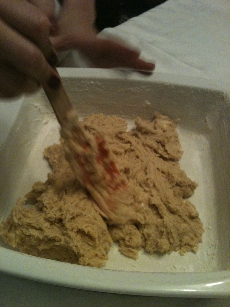 Put the mixture in the mold. And Bake for 20 minutes at 175 degrees celsius