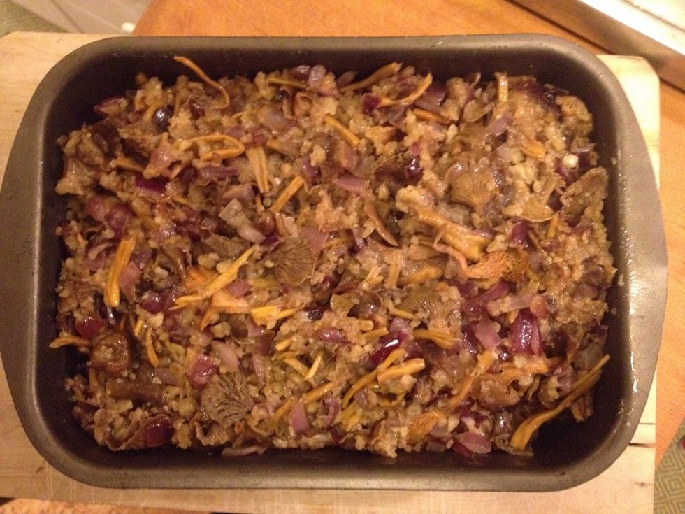 Put the mushroomtoping on top of the salmon.