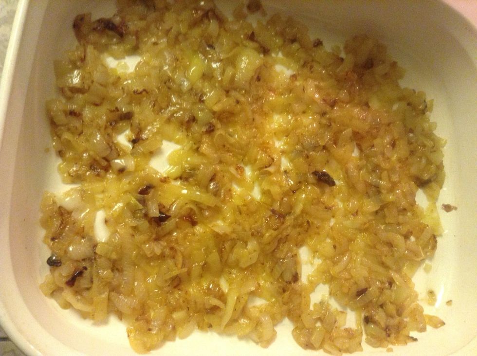 Put the onions as a bottom layer in a oven dish