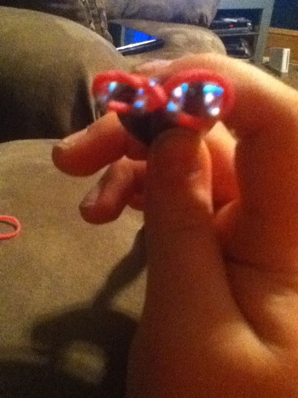 Put the other side of the twist on the other two points