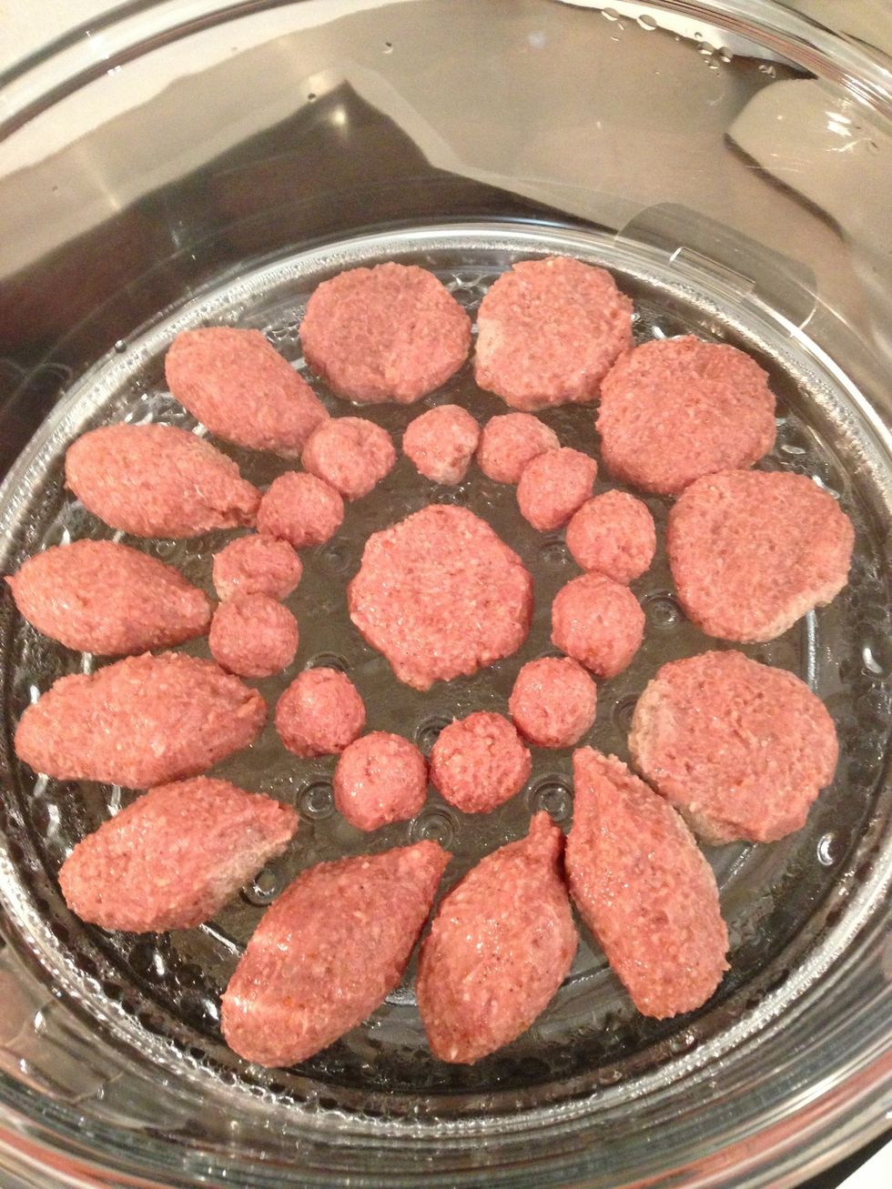 Put the raw kibbeh . Cover and cook for 10 mins .Or.... You can put them in a salted boiling water for 10 mins.
