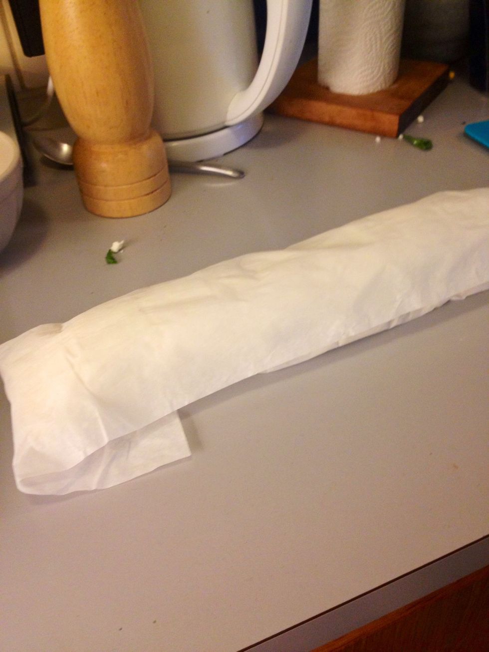 Put the roll in the fridge for at least 5 minutes, it will make it easier to cut it later.