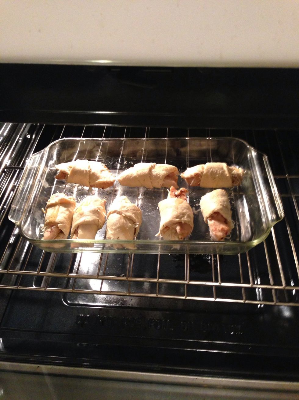 Put the rolls in the oven and sit the timer for 8 mins.