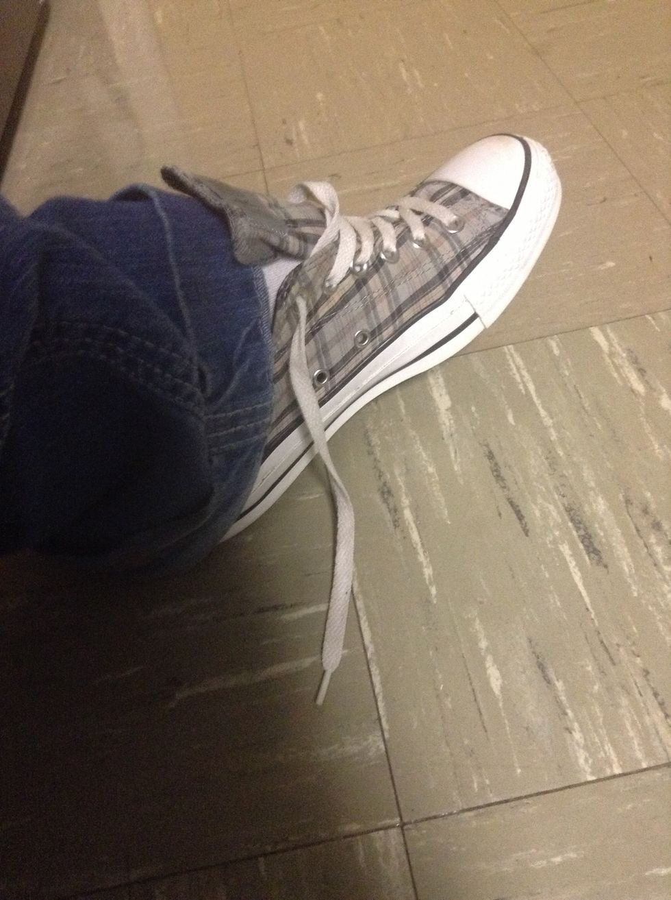Put the shoe on.