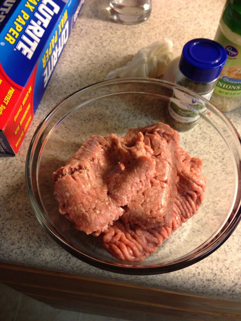 Put the turkey in a bowl