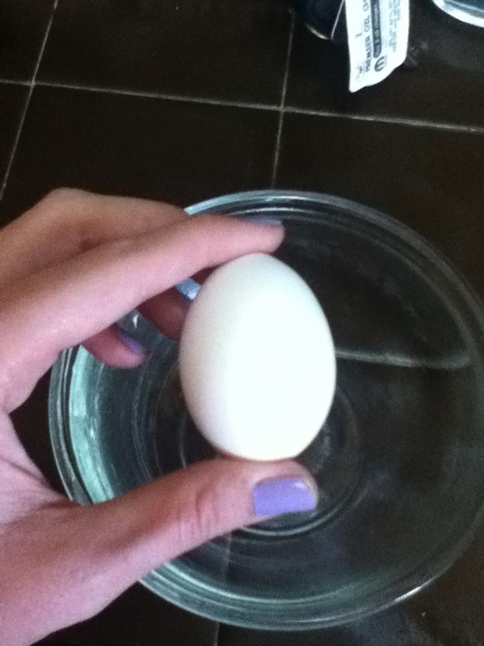 Put the whites from 1 egg into a bowl.