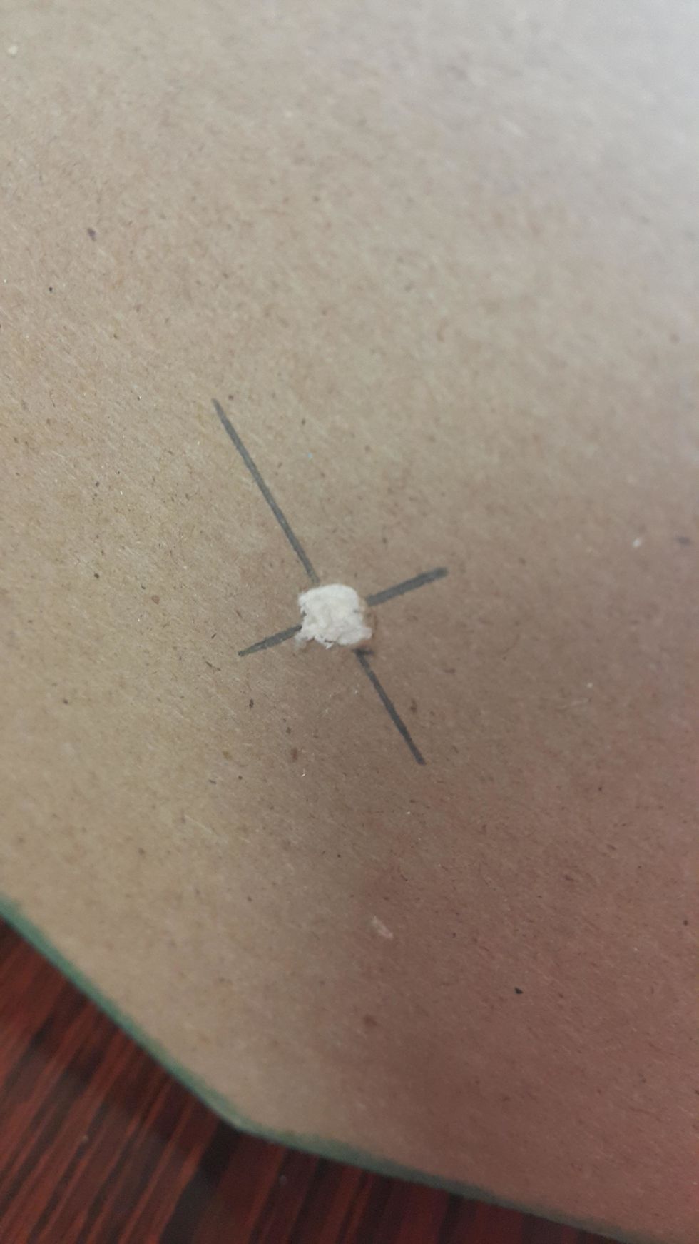 Put the whole set of scroll album into the teapot from step 10, adhere the top with the panels using the connecting strips you did ready in step 2. Here at the bottom, don't glue, just cut the excess.