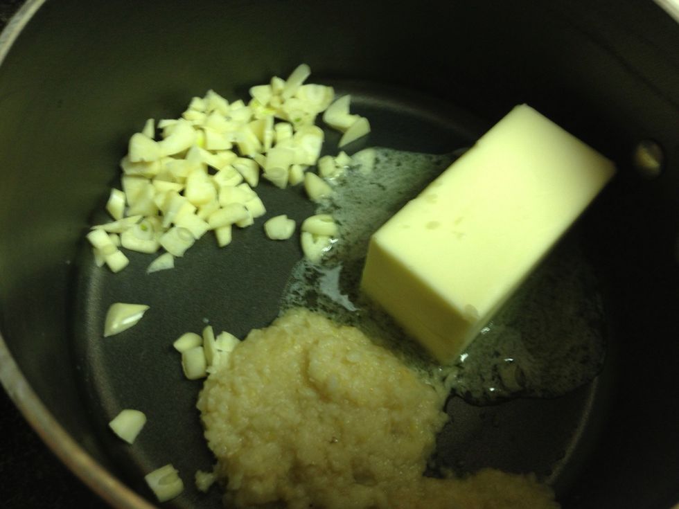 Put thinly sliced garlics and one tbsp of real horseradish. Not the mix or the spread. Butter. Bring to a simmer. 15 minutes on simmer. If it foams up reduce heat to just under medium.
