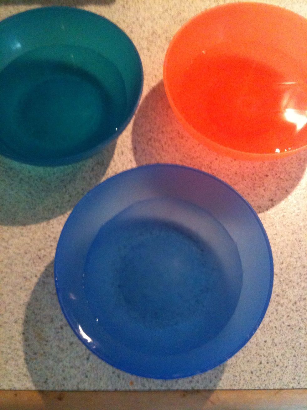 put water down into three bowls