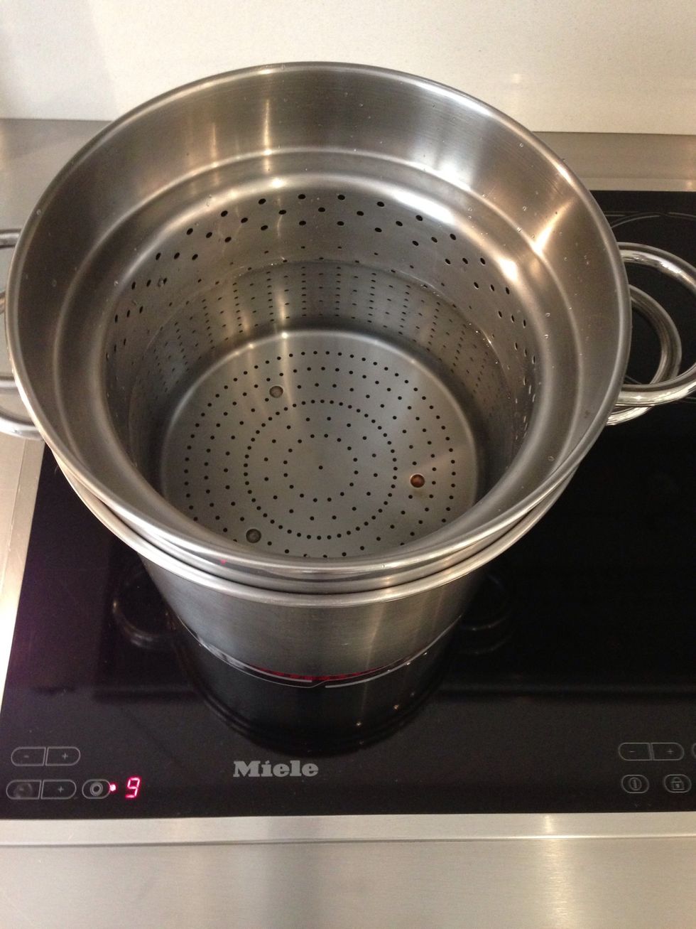 Put water to boil. Will give the recipie In order of preparation to save time. All will be done in 20 mins