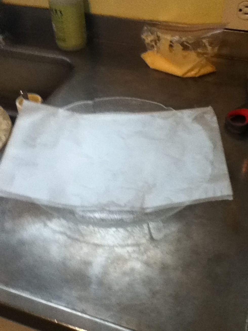 Put wax paper on plate.