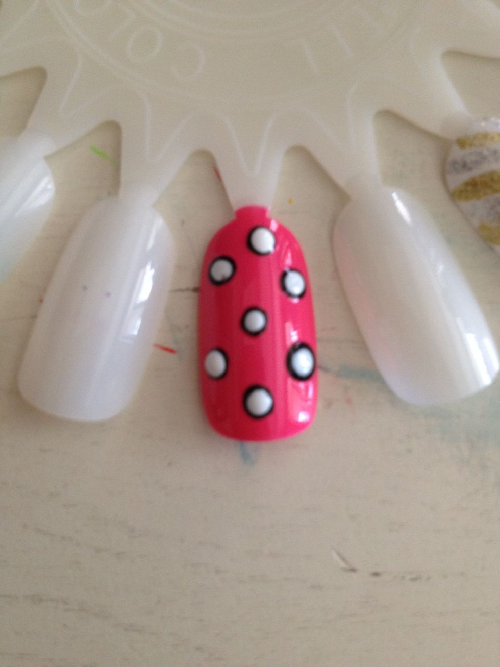 put white dots in the middle of em