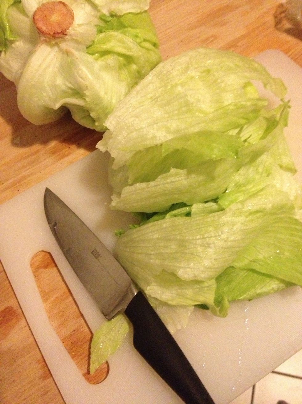 Put your clean leaves on a chopping board.