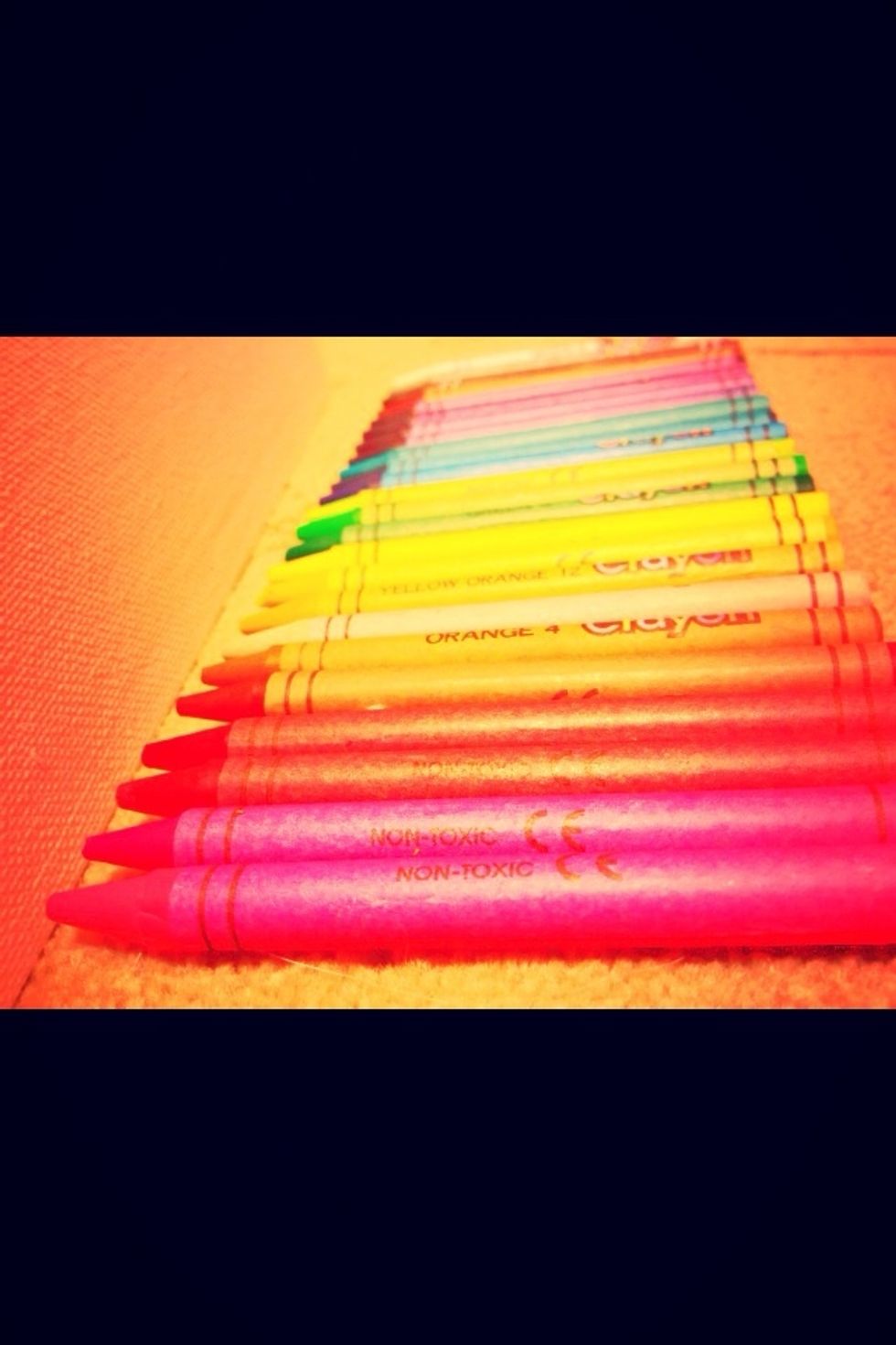 Put your crayons in the color order you want. I prefer them in rainbow order.