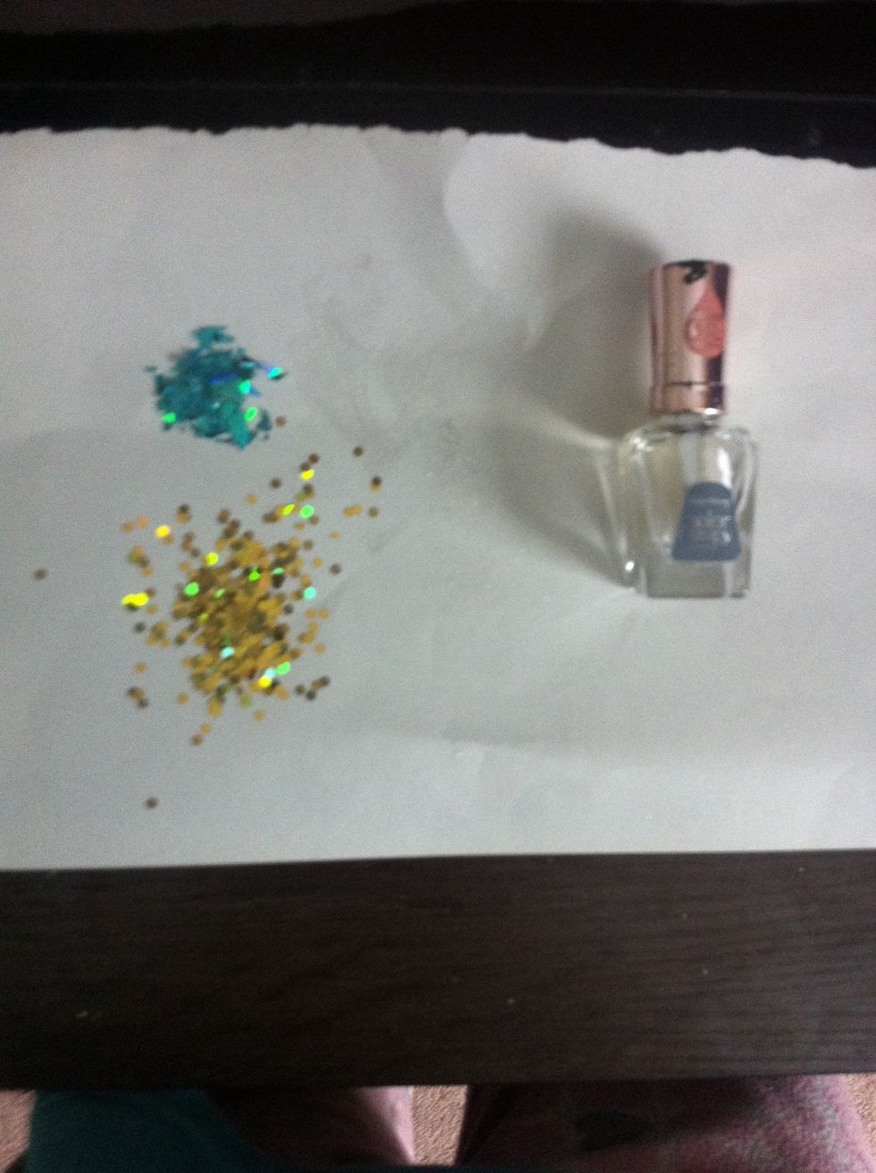 Put your glitter on the paper.