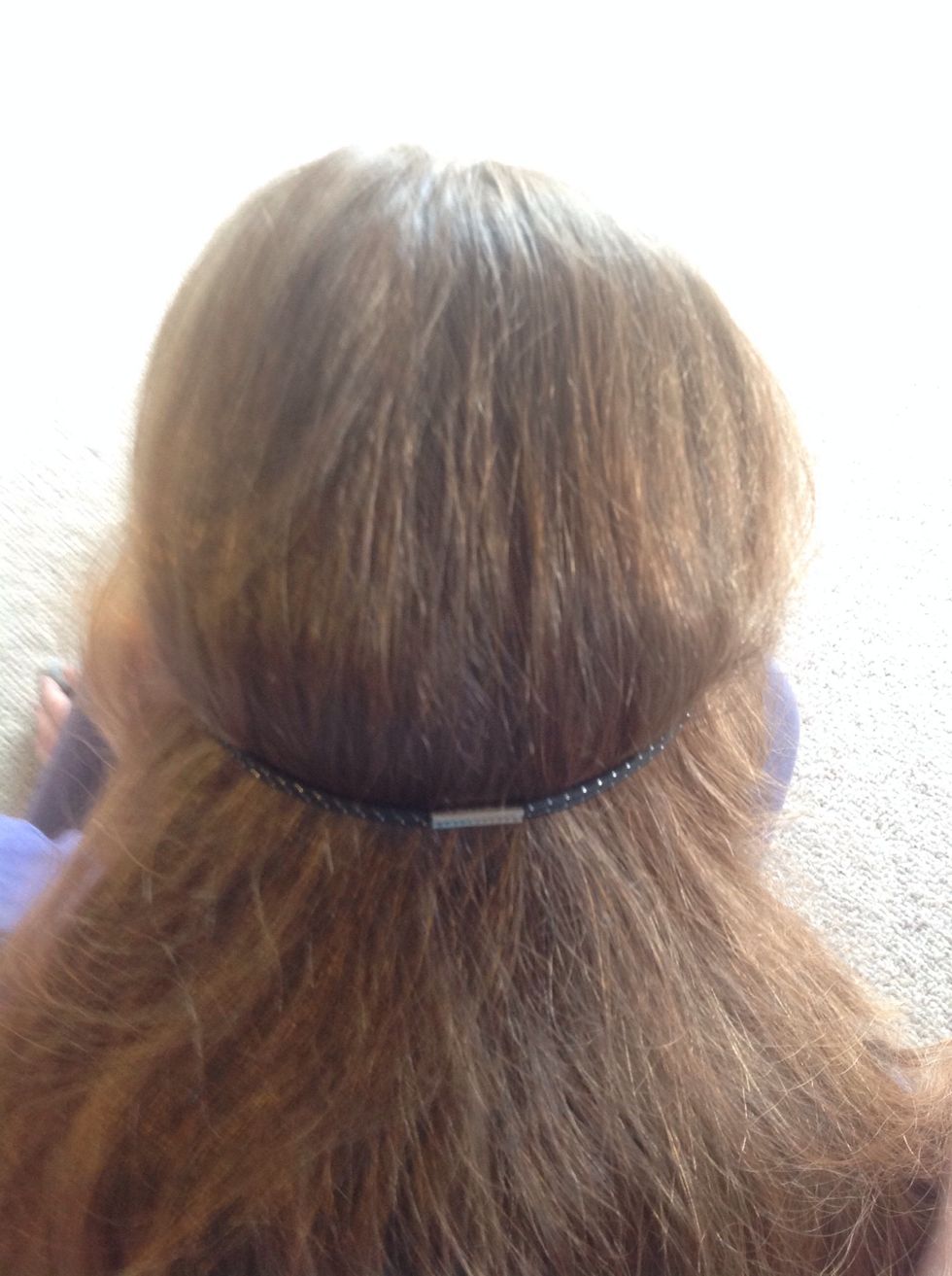 Put your headband on so the back looks like this