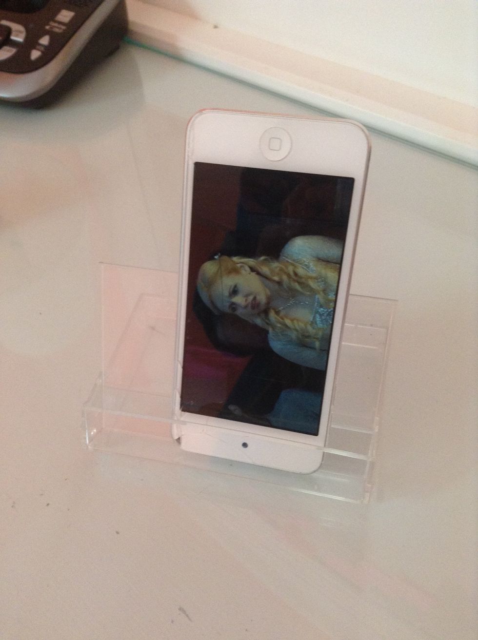 Put your iPod, iPhone, or MP3 player on the cassette case.