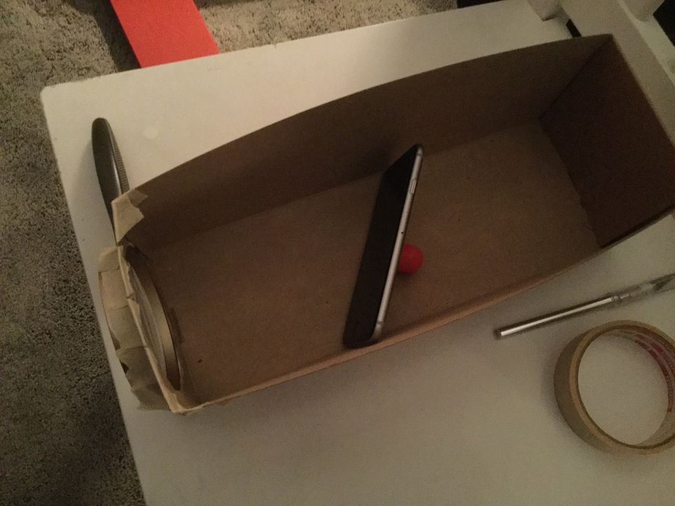 put your phone and phone stand in the box and move it to where you can see the best clarity