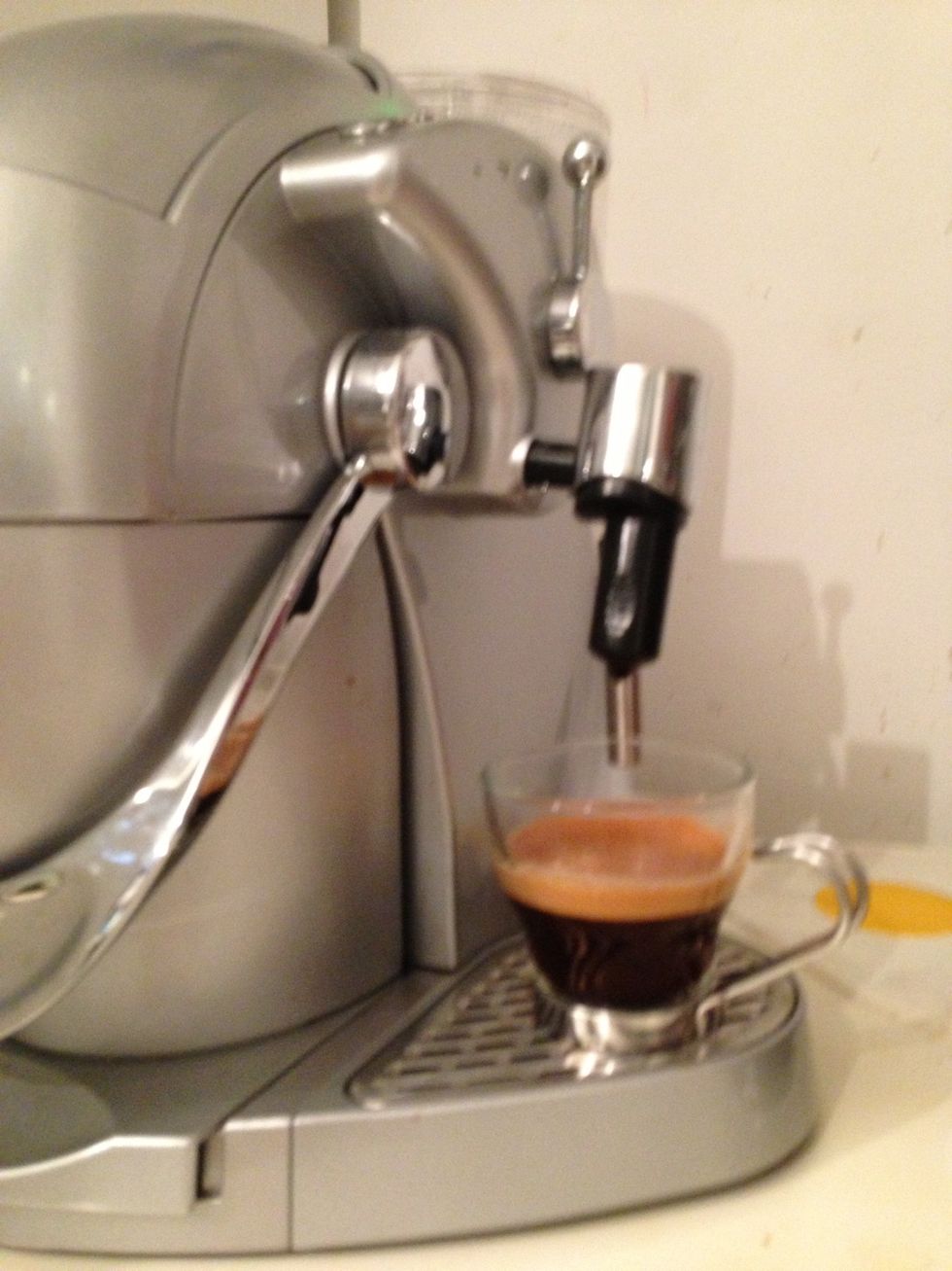 Quando il caff\u00e8 avr\u00e0 raggiunto la tua lunghezza ottimale metti la piccola manopola argentata alla posizione originale.