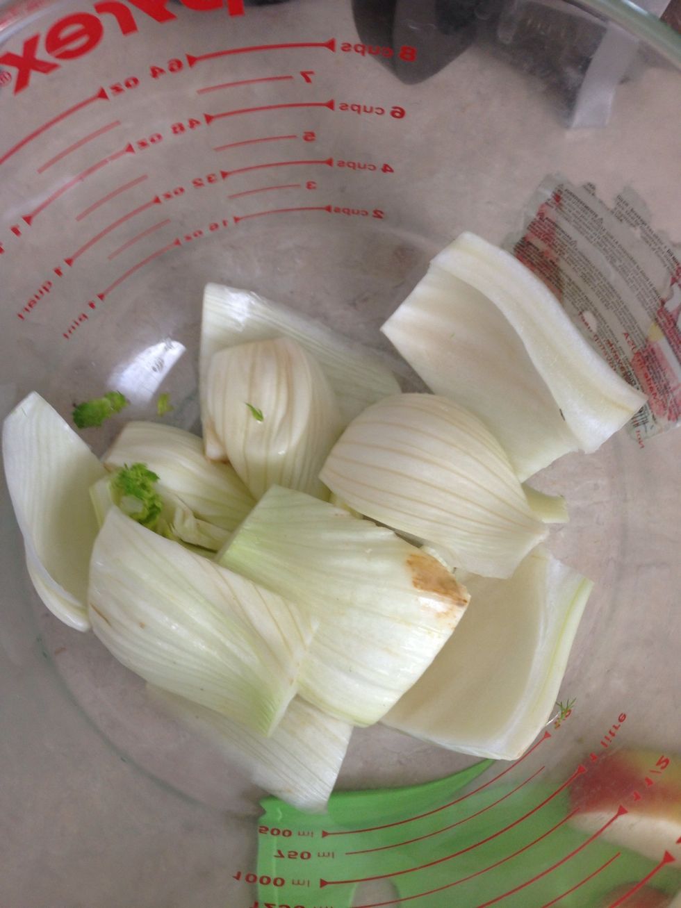 Quarter the fennel bulb