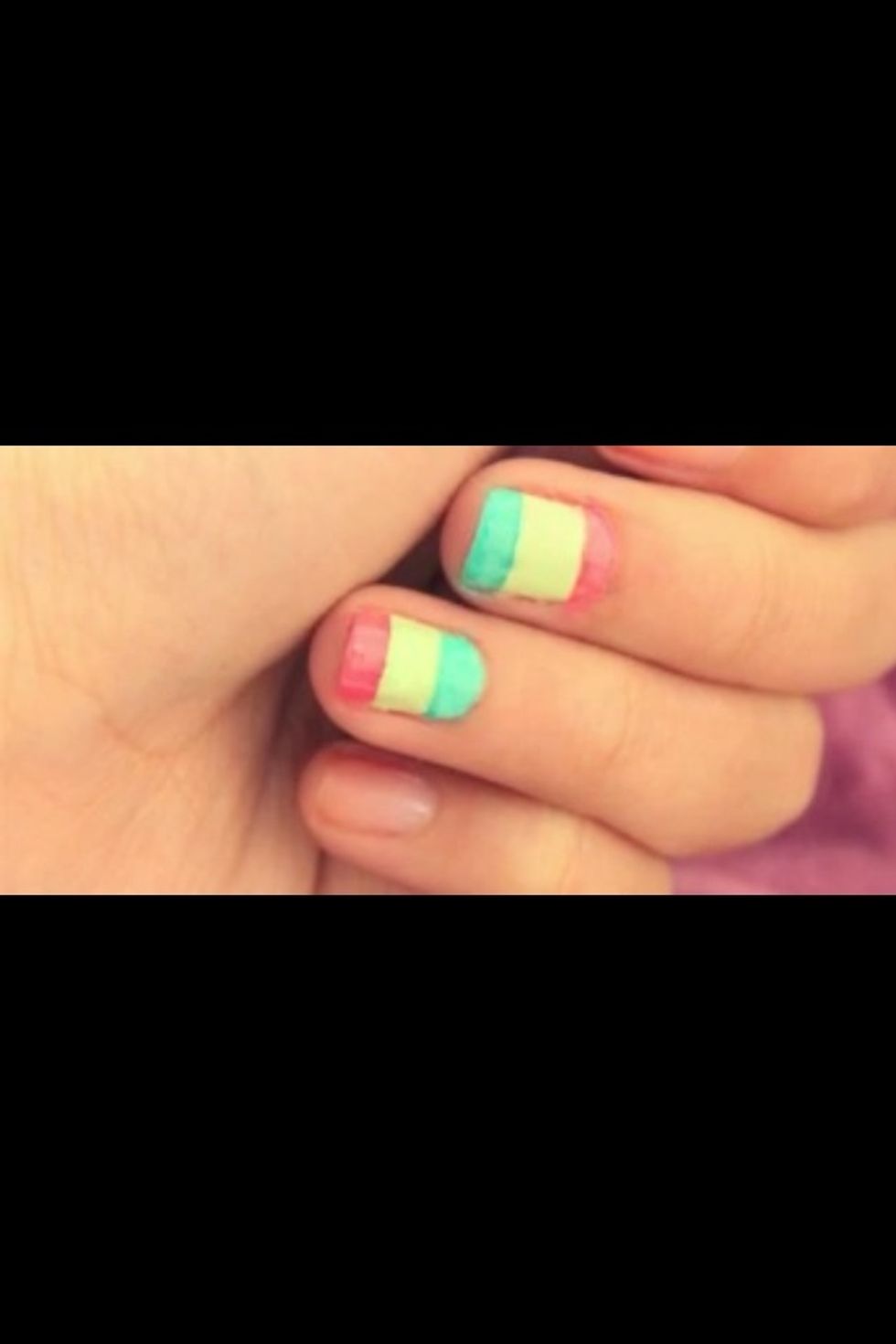Rainbow Design ! You need your 3 favorite colors, and tape
