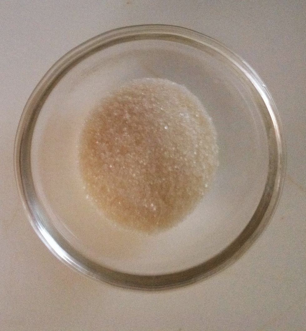 Raw cane sugar has large crystals which forms a nice crunch when baked. Broil until sugar melts and just begins to turn brown.