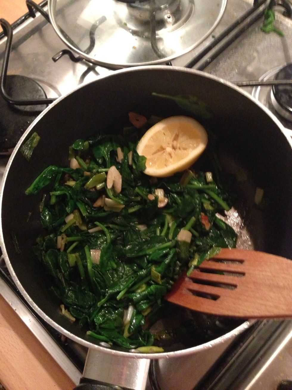 Reaaaaallly satisfying for a pile of spinach. Popeye would be proud \ud83d\udcaa