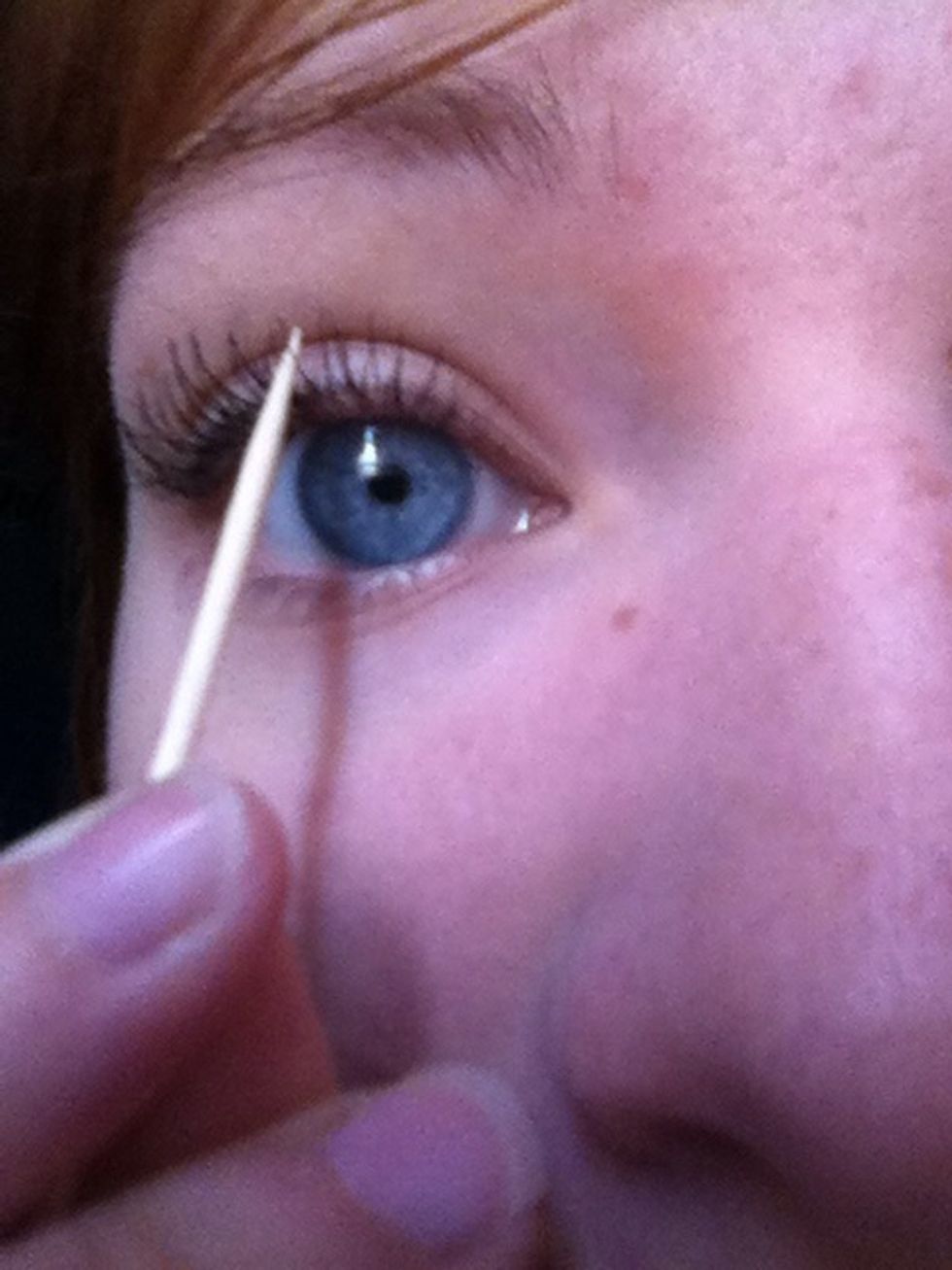 Reach the end of the lash, and tah-da! The clump is gone! Continue to do this to all your lashes, or just the clumpy ones! You may need to go over the same clump more than once. \ud83d\ude04\ud83d\udc40\ud83d\udc8b